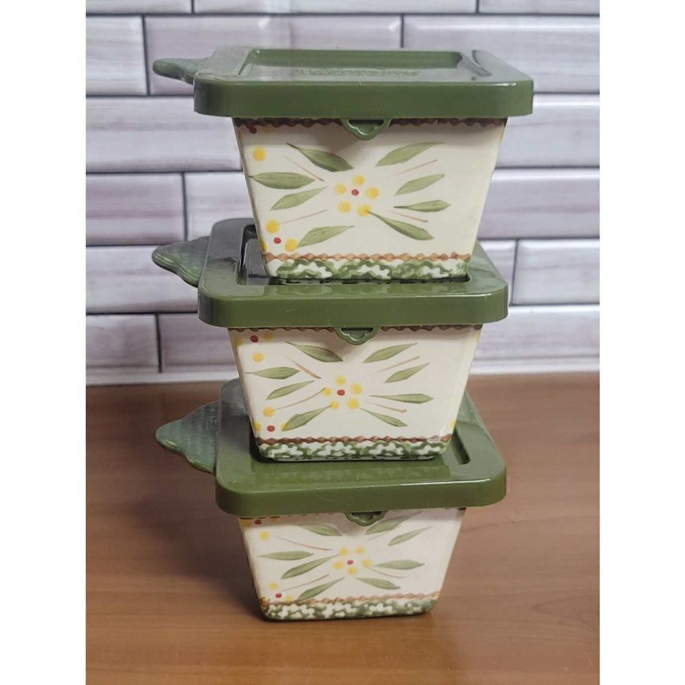 TEMP-TATIONS Old World Green ovenware Set - 3 Individual Square Bakers with Lids